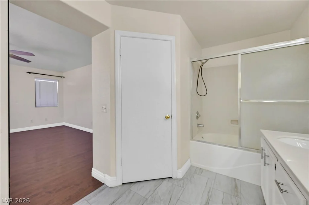 8516 Sonnet, Las Vegas, NV 89147