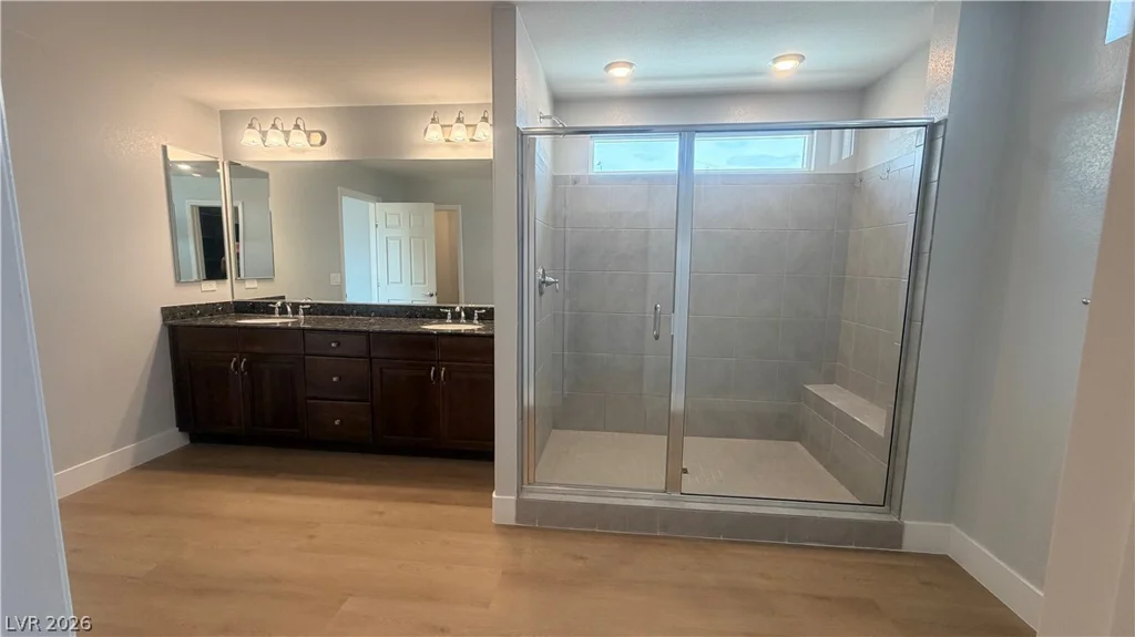 5718 Woodchester, Las Vegas, NV 89139