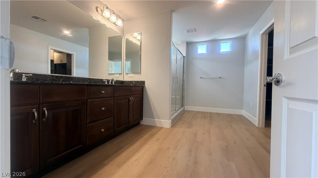 5718 Woodchester, Las Vegas, NV 89139