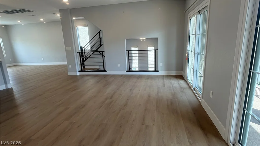 5718 Woodchester, Las Vegas, NV 89139