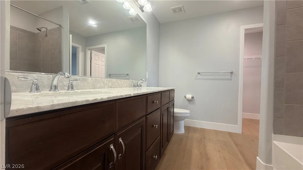 5718 Woodchester, Las Vegas, NV 89139