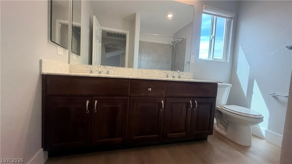 5718 Woodchester, Las Vegas, NV 89139