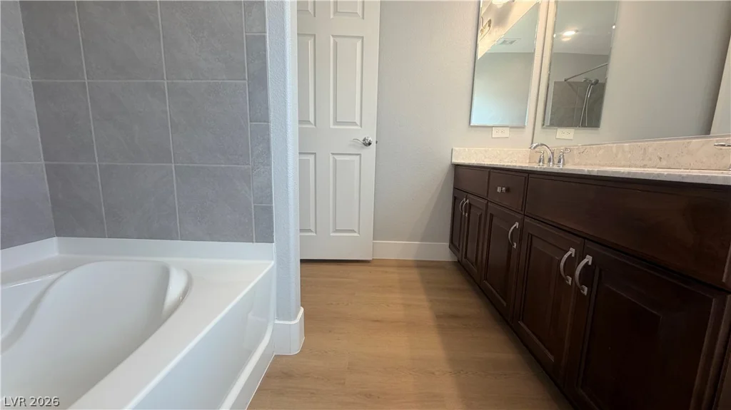 5718 Woodchester, Las Vegas, NV 89139