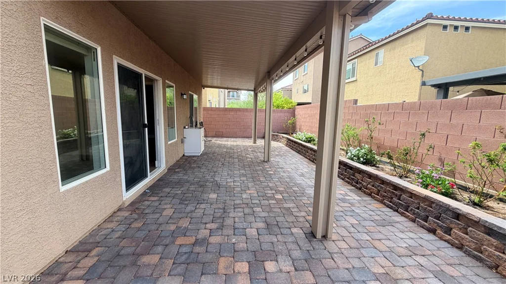 5718 Woodchester, Las Vegas, NV 89139