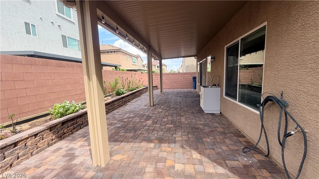 5718 Woodchester, Las Vegas, NV 89139