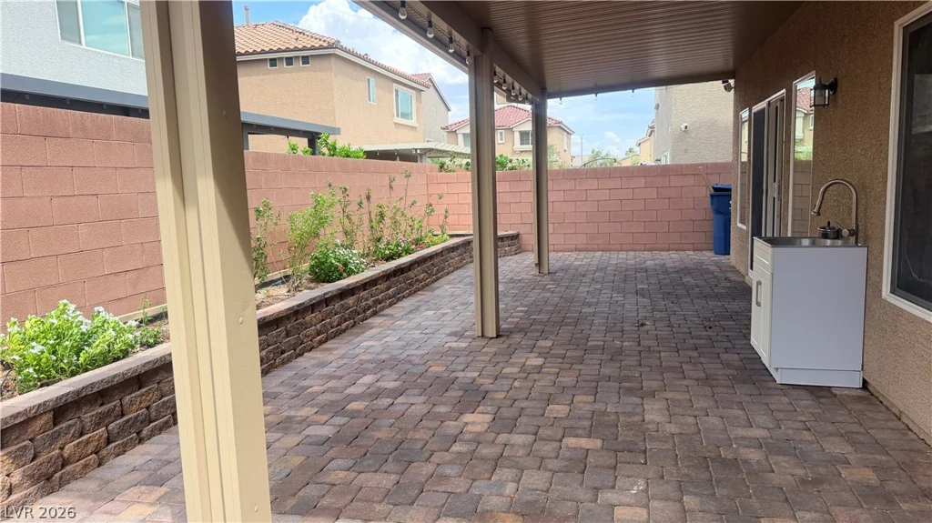 5718 Woodchester, Las Vegas, NV 89139