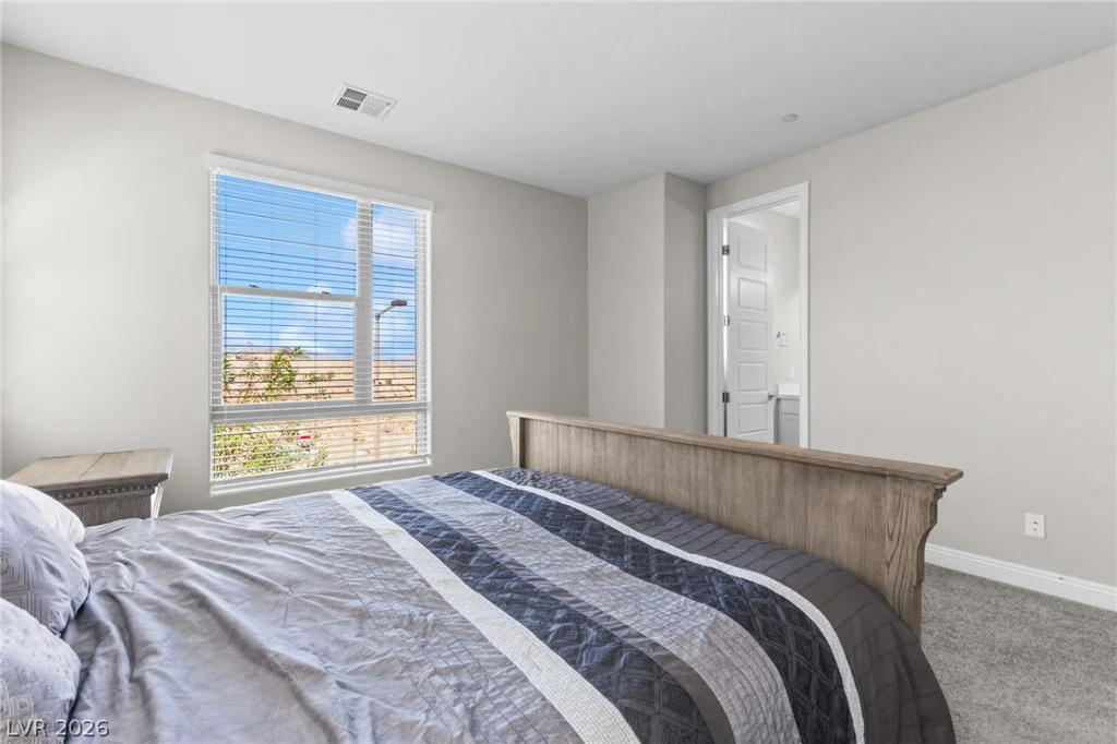 11676 Hamilton Lake, Las Vegas, NV 89138