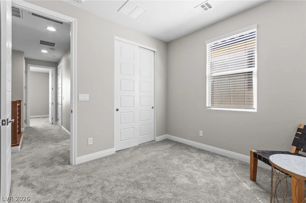 11676 Hamilton Lake, Las Vegas, NV 89138