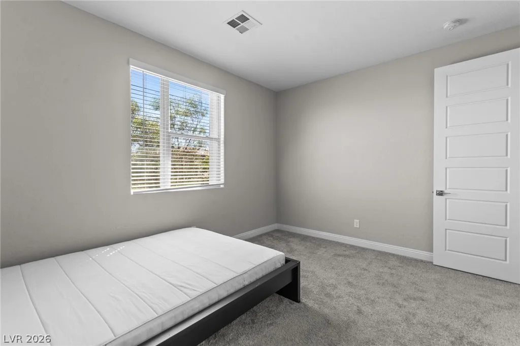 11676 Hamilton Lake, Las Vegas, NV 89138
