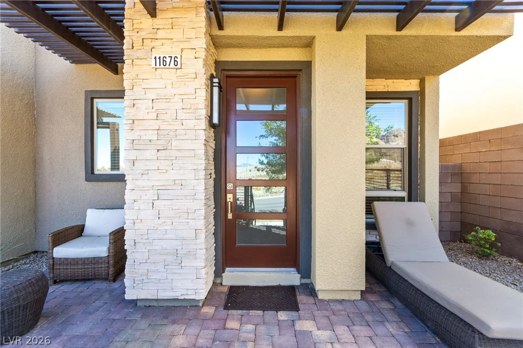 11676 Hamilton Lake, Las Vegas, NV 89138