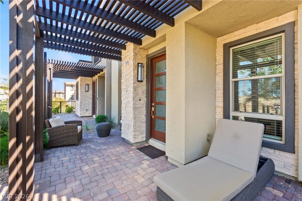 11676 Hamilton Lake, Las Vegas, NV 89138