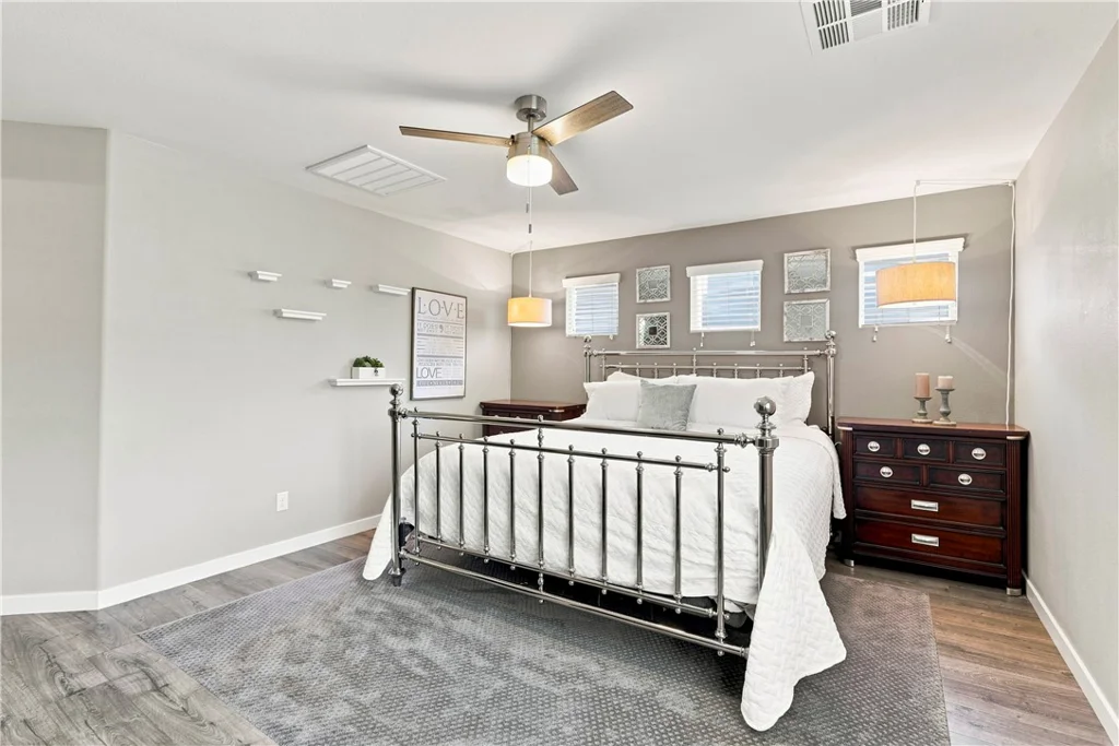 8240 Southern Cross, Las Vegas, NV 89131