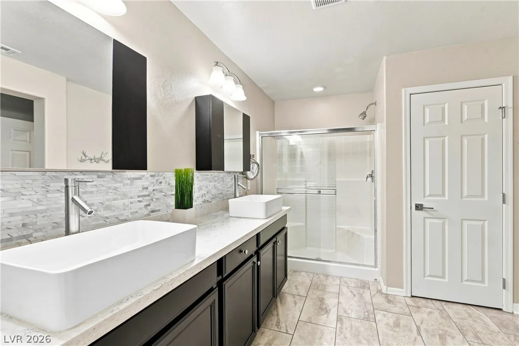 8240 Southern Cross, Las Vegas, NV 89131