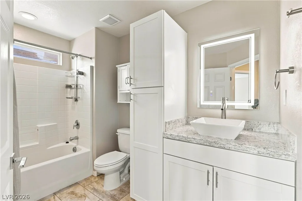 8240 Southern Cross, Las Vegas, NV 89131