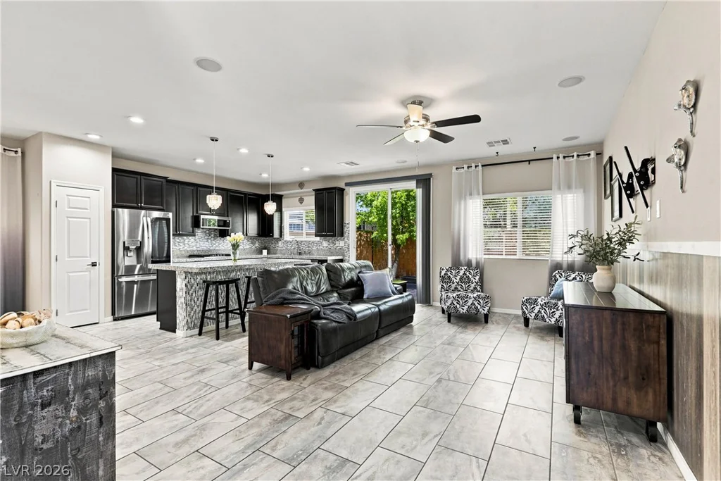 8240 Southern Cross, Las Vegas, NV 89131