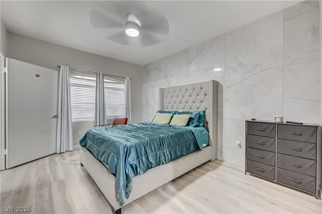 5415 Harmon, Las Vegas, NV 89103