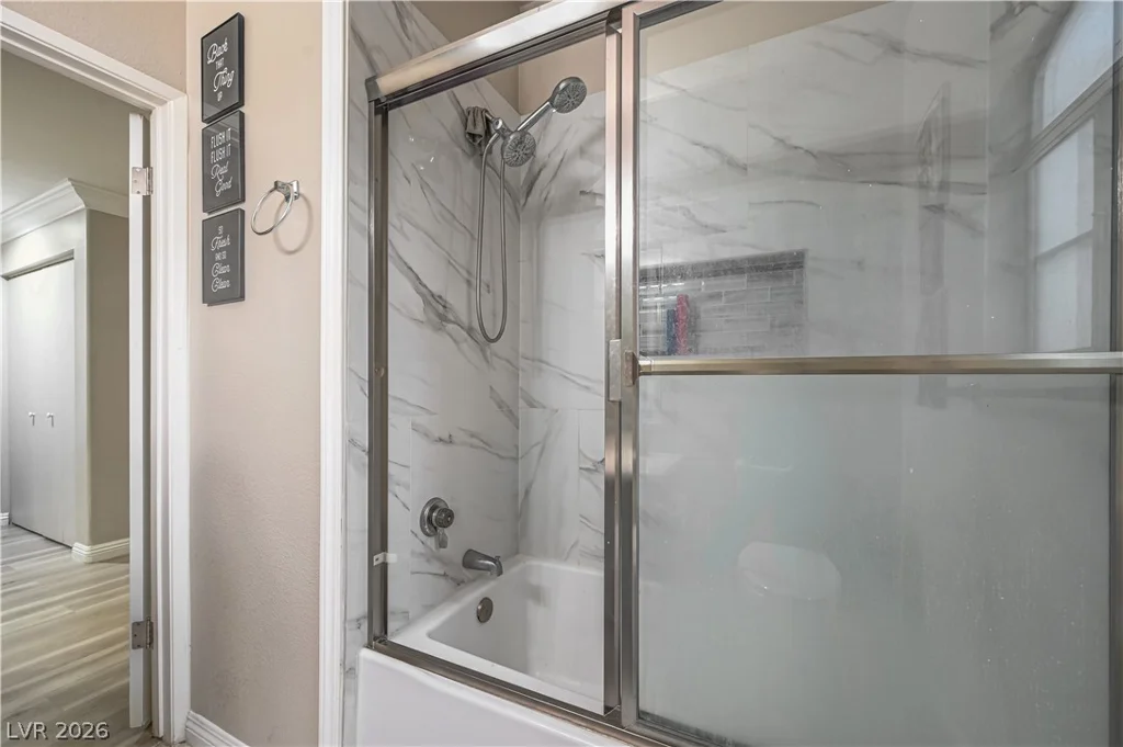 5415 Harmon, Las Vegas, NV 89103