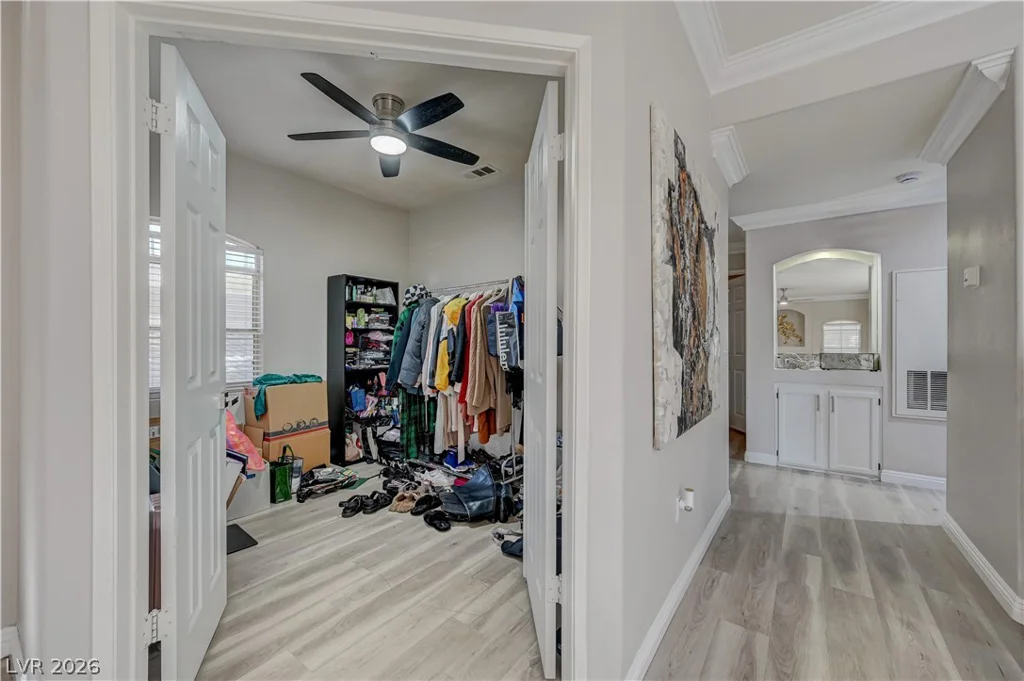 5415 Harmon, Las Vegas, NV 89103