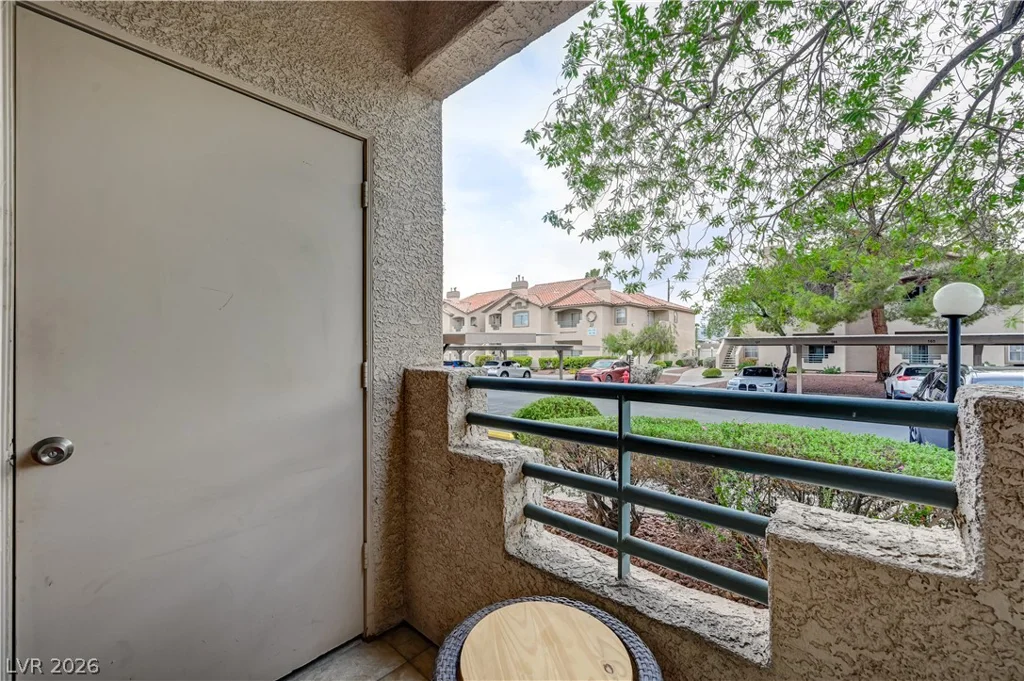 5415 Harmon, Las Vegas, NV 89103