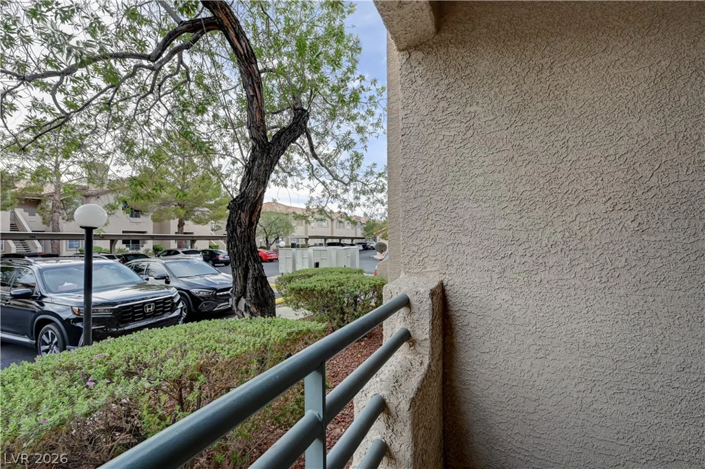 5415 Harmon, Las Vegas, NV 89103