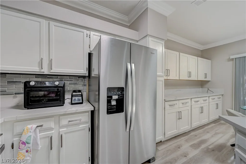 5415 Harmon, Las Vegas, NV 89103