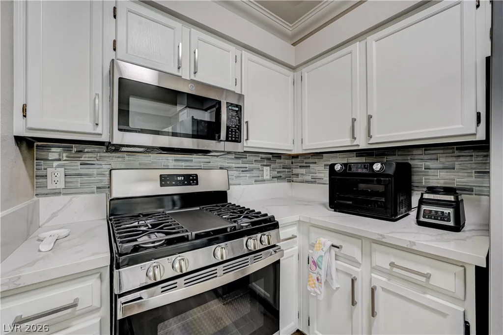 5415 Harmon, Las Vegas, NV 89103