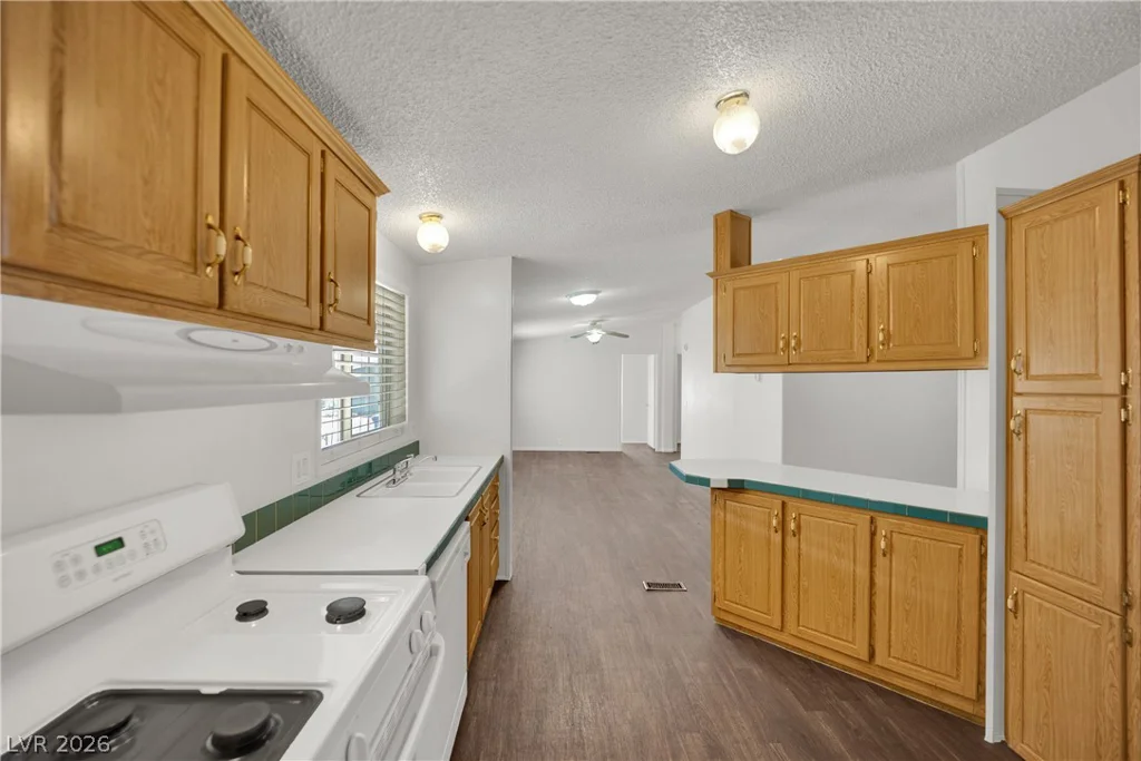 5914 Sassy Rose, Las Vegas, NV 89122