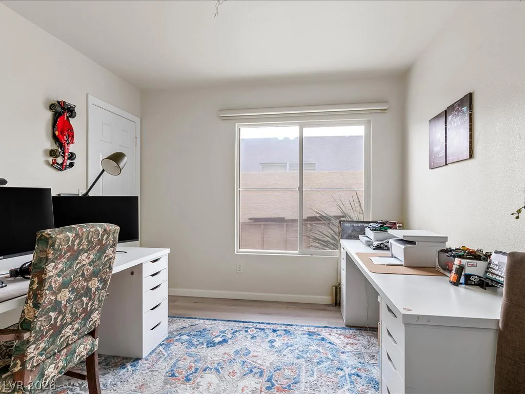 1465 Falling Snow, Las Vegas, NV 89183