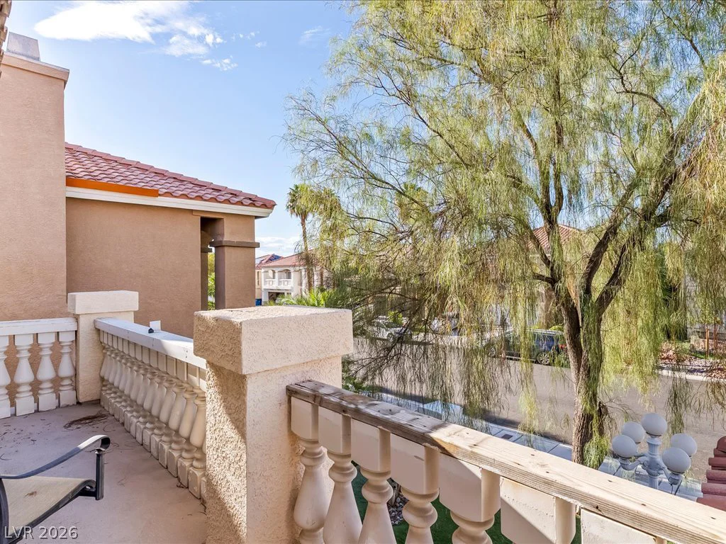 1465 Falling Snow, Las Vegas, NV 89183
