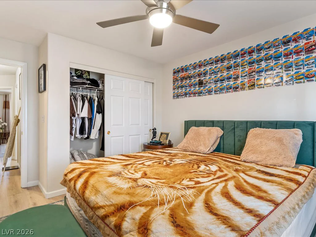 1465 Falling Snow, Las Vegas, NV 89183