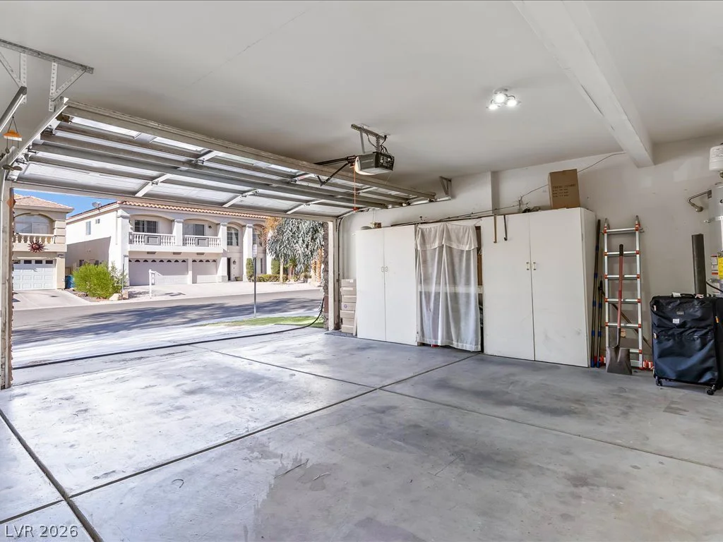 1465 Falling Snow, Las Vegas, NV 89183