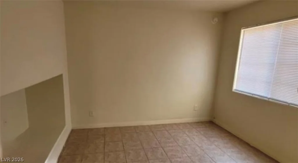 2501 Charleville, Las Vegas, NV 89106