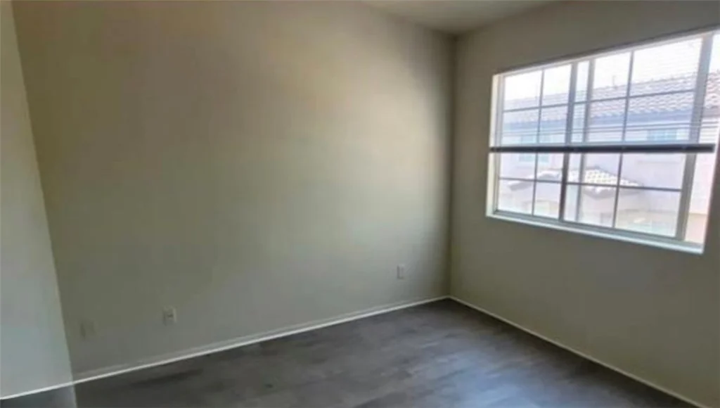 2501 Charleville, Las Vegas, NV 89106