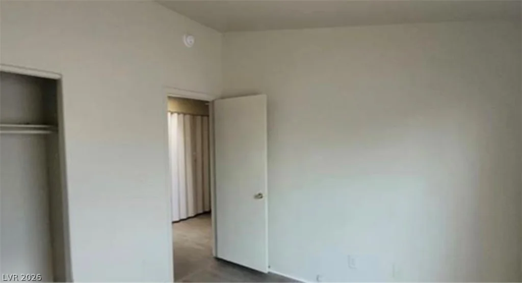 2501 Charleville, Las Vegas, NV 89106
