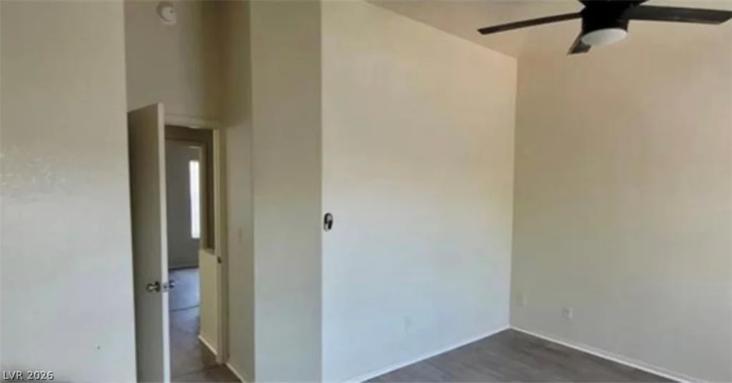 2501 Charleville, Las Vegas, NV 89106