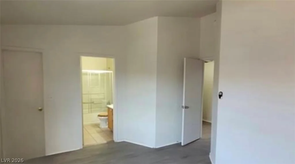2501 Charleville, Las Vegas, NV 89106
