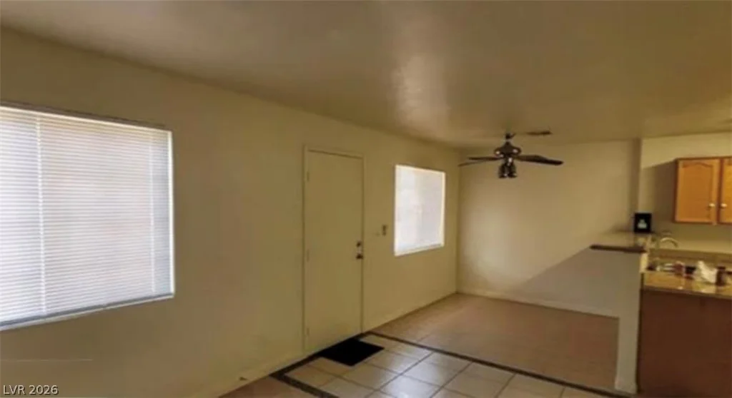 2501 Charleville, Las Vegas, NV 89106