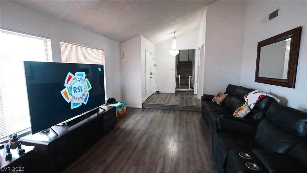 3549 Reno, Las Vegas, NV 89120