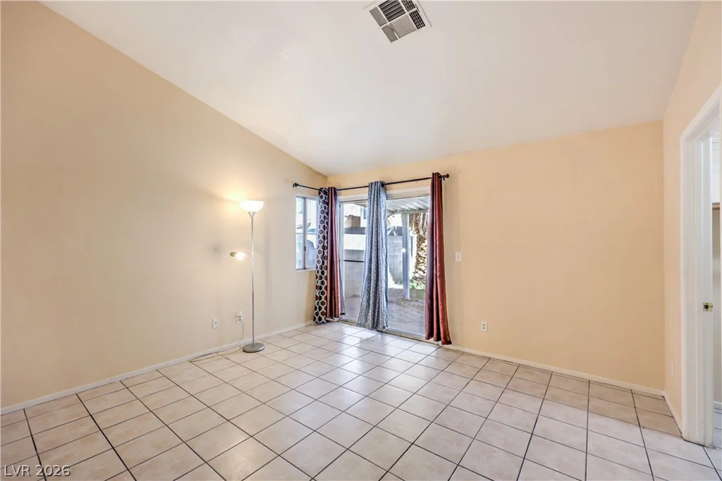 4656 Baby Bird, Las Vegas, NV 89115