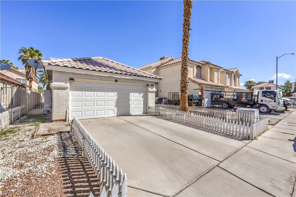 4656 Baby Bird, Las Vegas, NV 89115