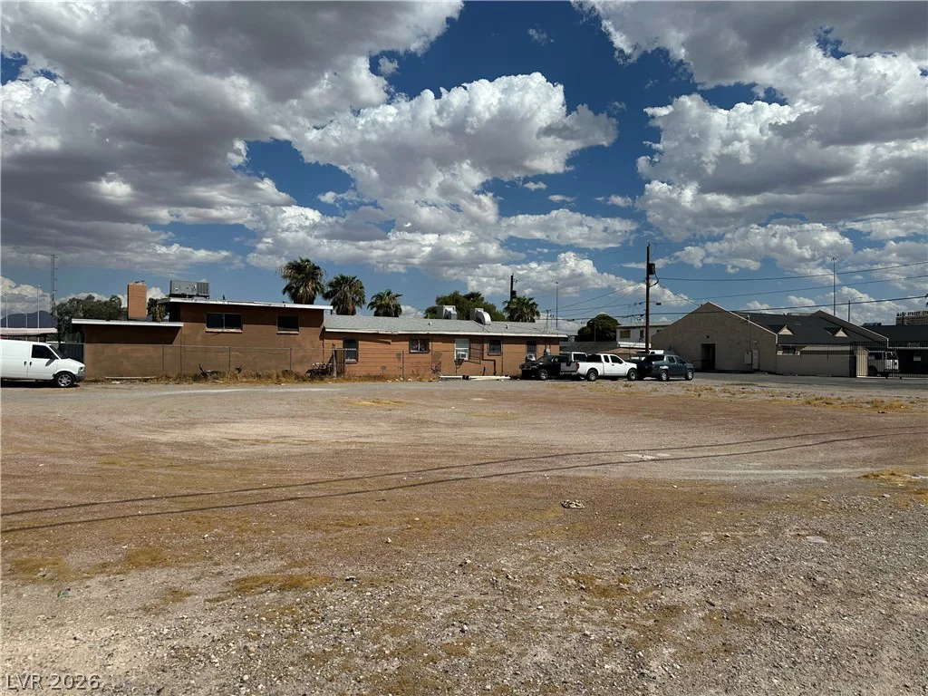 922 F, Las Vegas, NV 89106