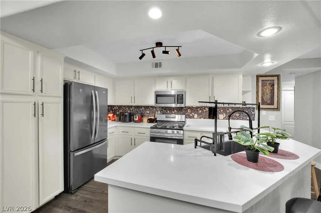 6908 Dorita, Las Vegas, NV 89108