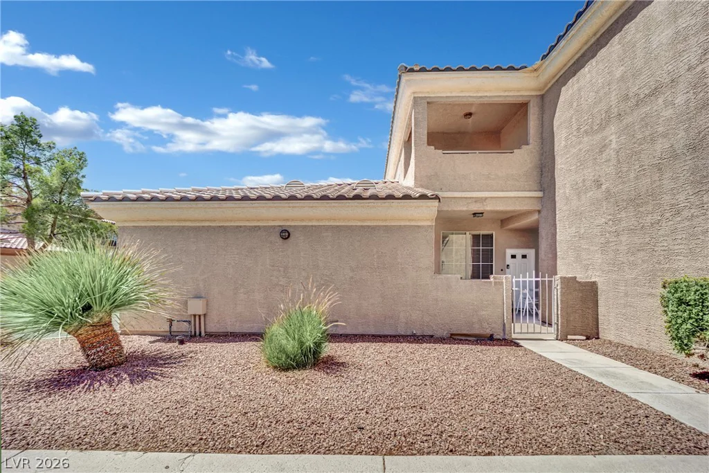 6908 Dorita, Las Vegas, NV 89108