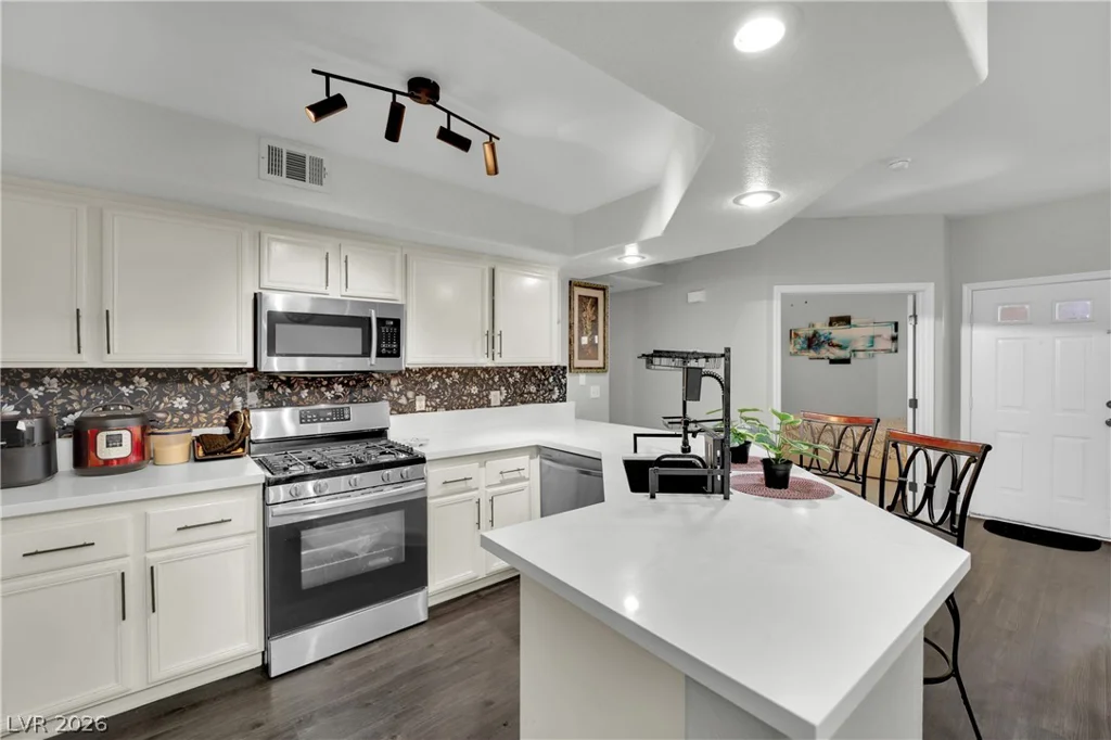 6908 Dorita, Las Vegas, NV 89108