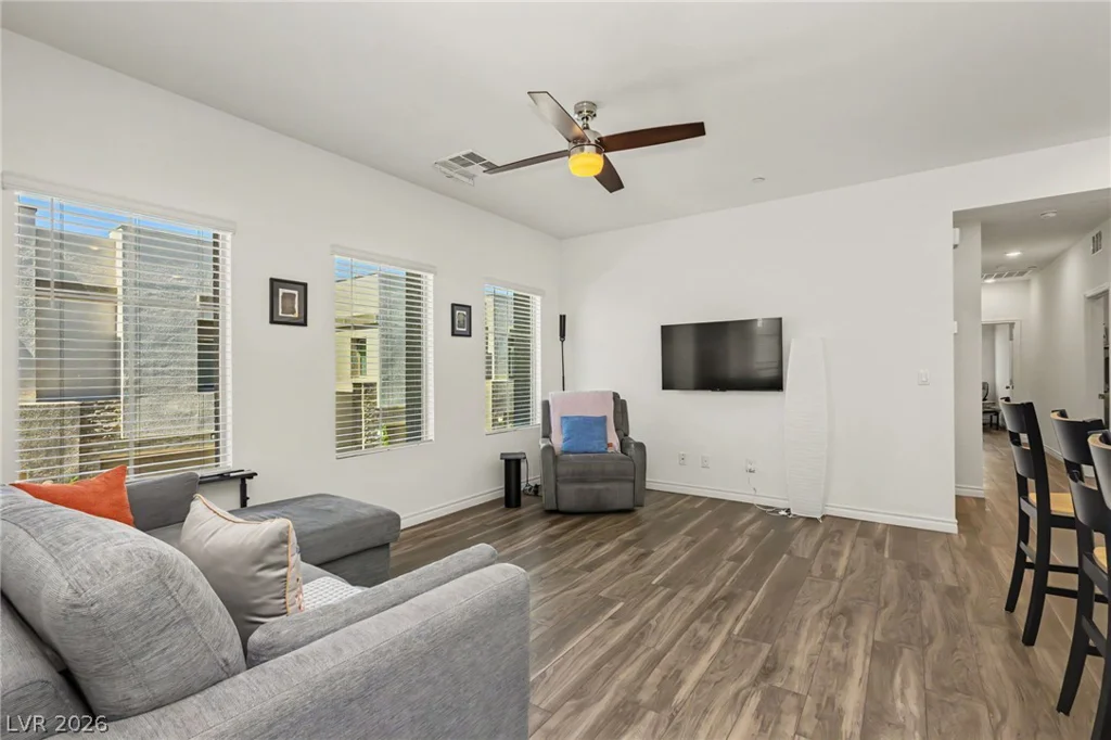 600 Carriage Hill, Las Vegas, NV 89138