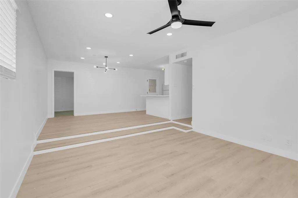 4313 El Conlon, Las Vegas, NV 89102