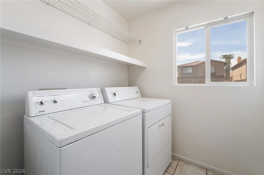9882 Silver Chimes, Las Vegas, NV 89183