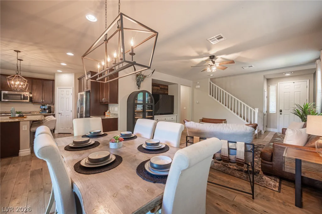 7056 Thistle Ridge, Las Vegas, NV 89166