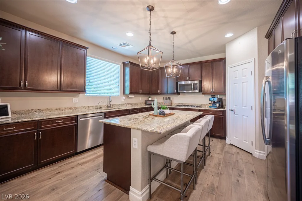 7056 Thistle Ridge, Las Vegas, NV 89166