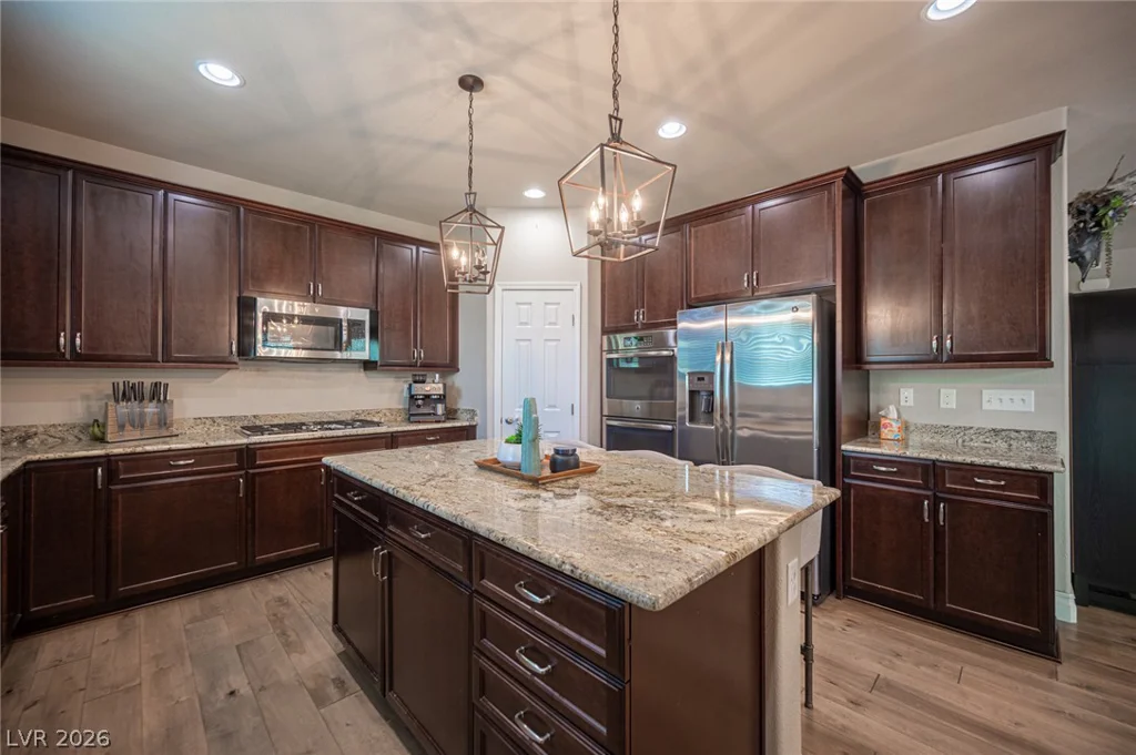 7056 Thistle Ridge, Las Vegas, NV 89166